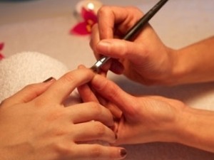 trattamento alle unghie
