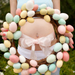 Belly painting in gravidanza: la ghirlanda di uova di Pasqua