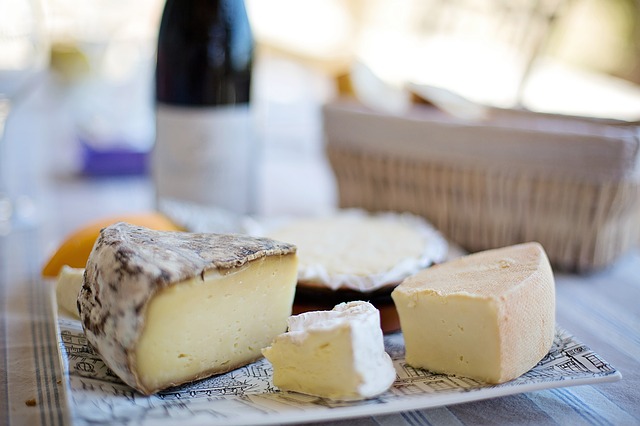 Si possono mangiare i formaggi durante la dolce attesa